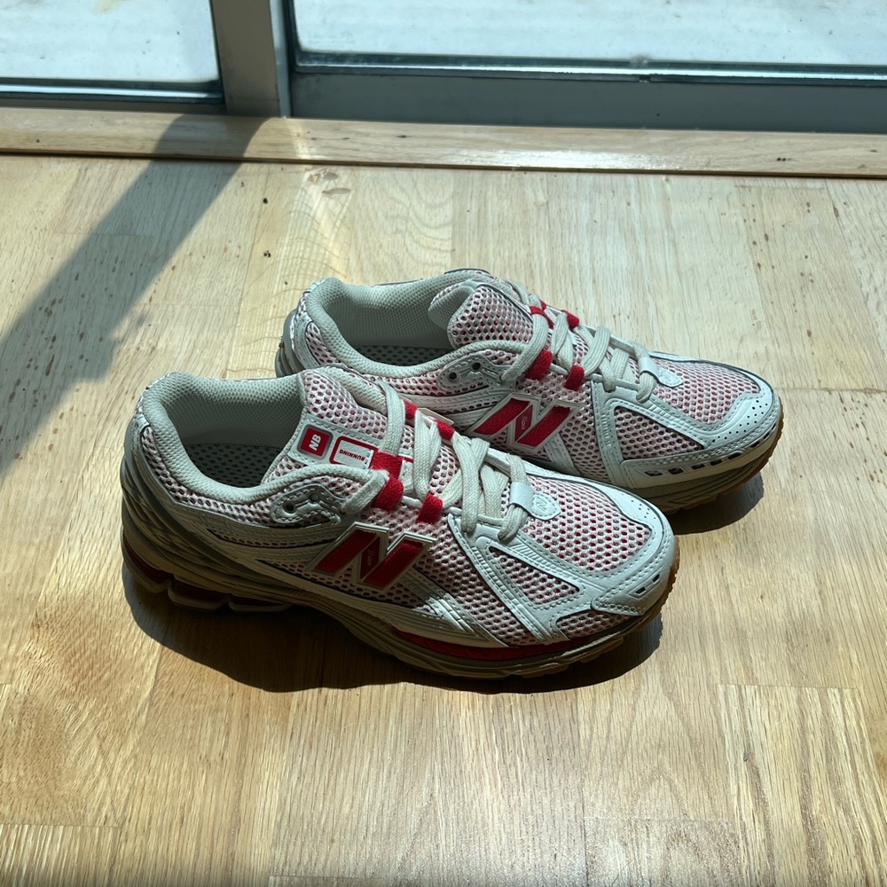 new balance 1906r red white